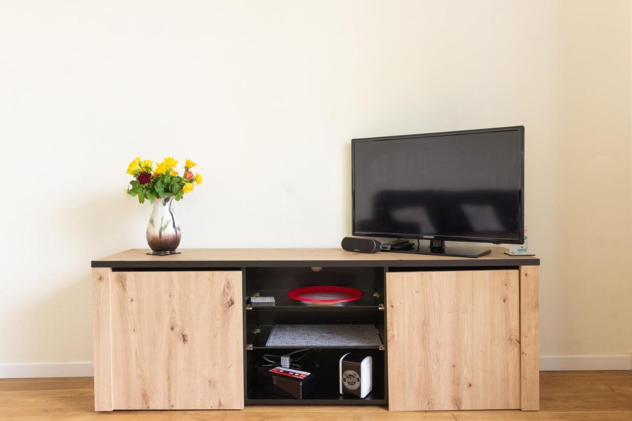 L'Appartement A Cardaillac Rodez Exteriör bild