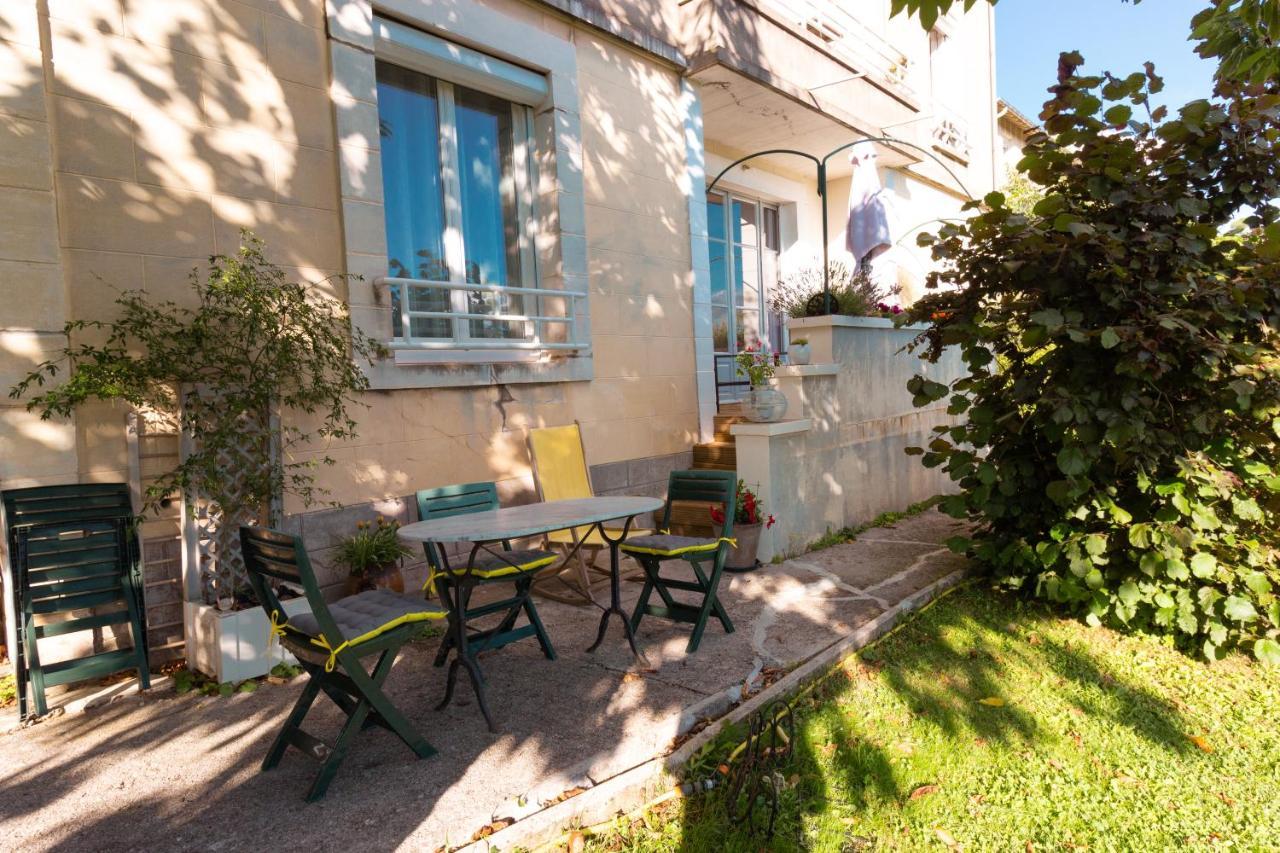 L'Appartement A Cardaillac Rodez Exteriör bild